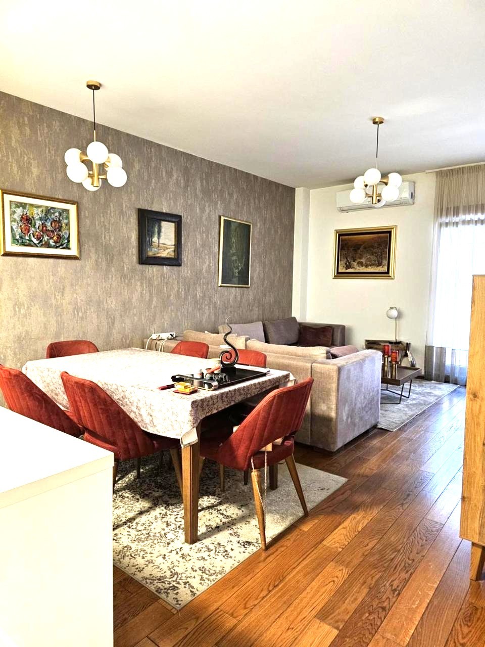 Prodaje se namješten dvosoban stan Momišićima, Podgorica. 
